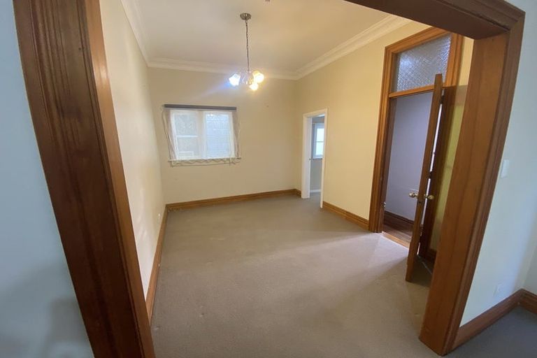 Photo of property in 138 Russell Terrace, Berhampore, Wellington, 6023