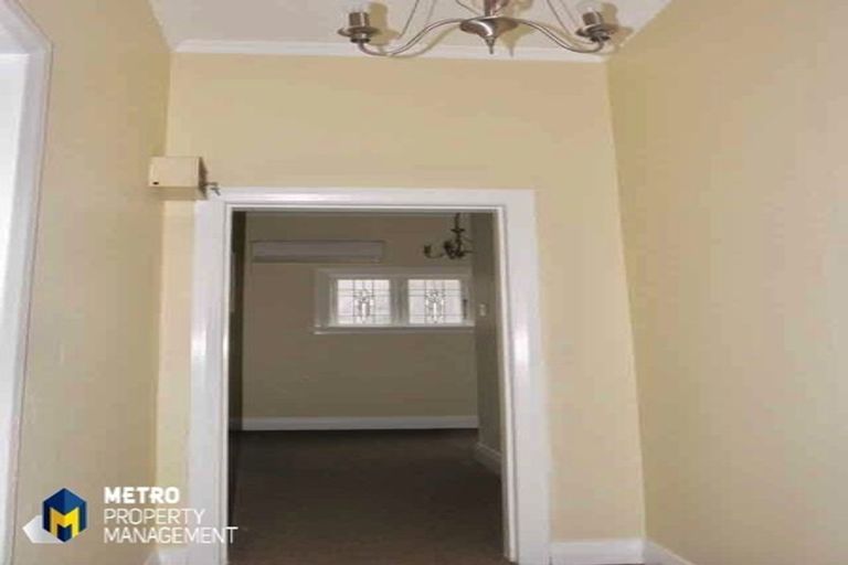 Photo of property in 4 Falcon Street, Roslyn, Dunedin, 9010