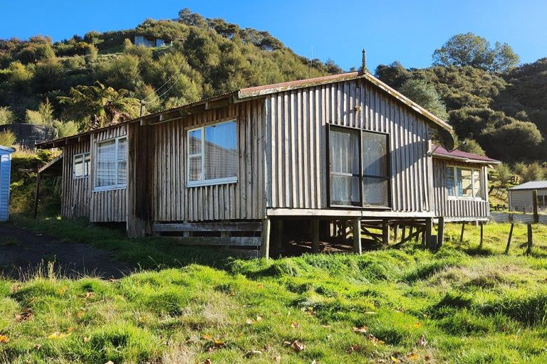 Photo of property in 65 Ngatoto Road South, Purangi, Tarata, 4387