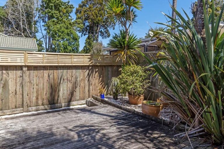 Photo of property in 1/16 Puriri Avenue, Greenlane, Auckland, 1051