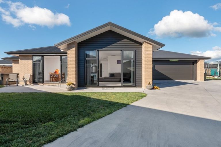 Photo of property in 51 Kahuparere Crescent, Pyes Pa, Tauranga, 3112