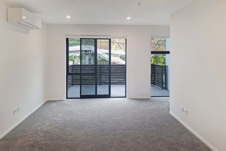 Photo of property in 3/10 Rainey Grove, Taita, Lower Hutt, 5011