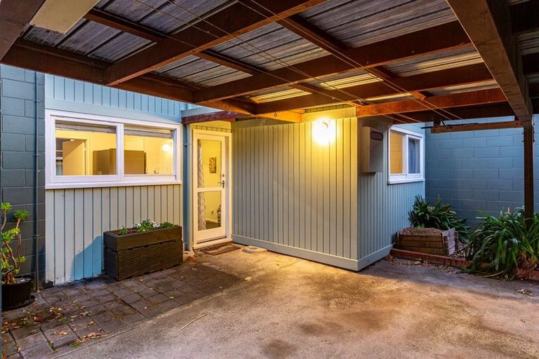 Photo of property in 10a Penryn Drive, Camborne, Porirua, 5026