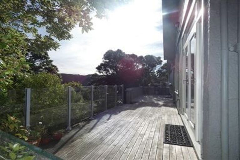 Photo of property in 70 Pembroke Road, Northland, Wellington, 6012