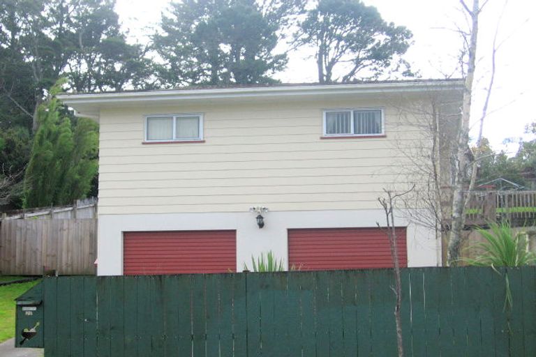 Photo of property in 28 Alidade Place, Massey, Auckland, 0614