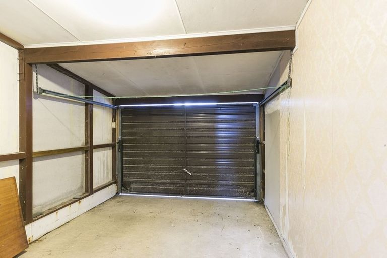 Photo of property in 15a Lenox Grove, Johnsonville, Wellington, 6037