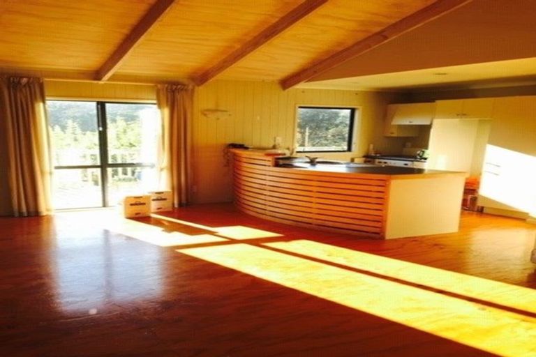 Photo of property in 7a Erica Road, Sunnynook, Auckland, 0620