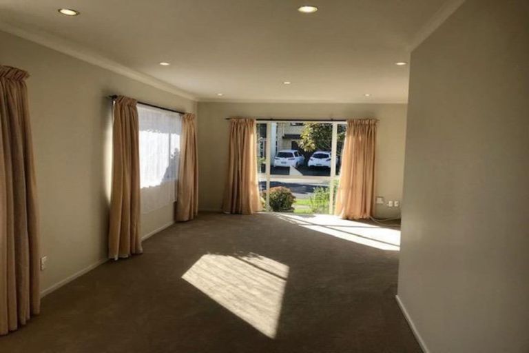 Photo of property in 29 Coachman Drive, Flat Bush, Auckland, 2016