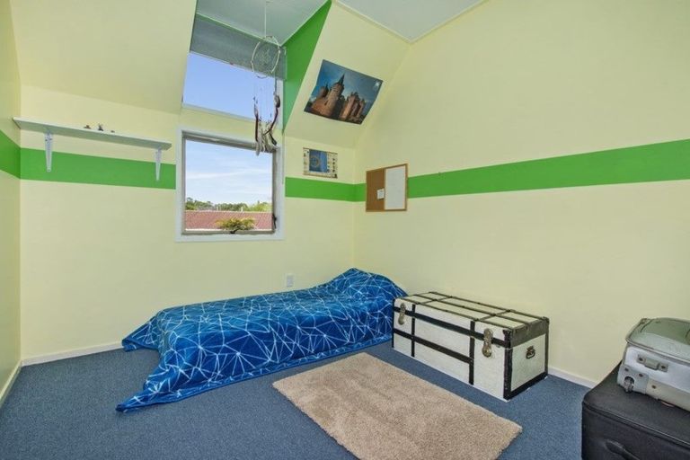 Photo of property in 2 Coleridge Place, Tikipunga, Whangarei, 0112