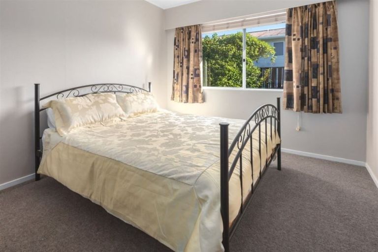 Photo of property in 9 Limerick Grove, Ascot Park, Porirua, 5024