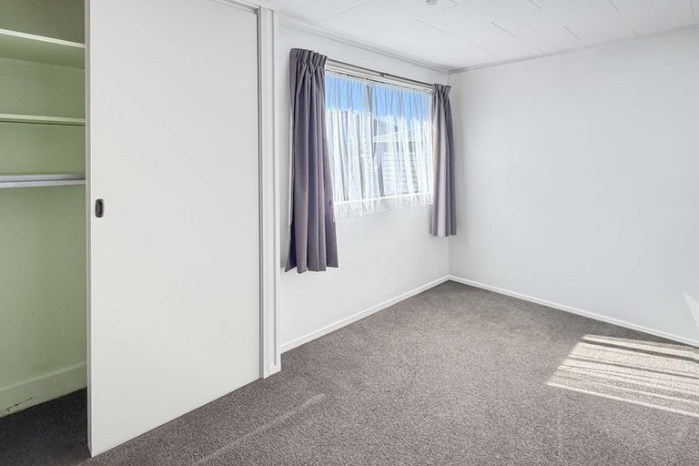 Photo of property in 20 Tiller Close, Kelvin Grove, Palmerston North, 4414