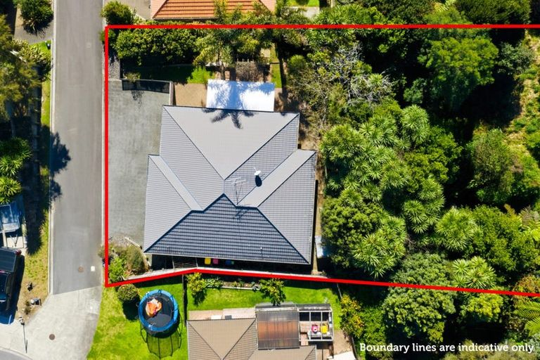 Photo of property in 18 Bateleur Close, Welcome Bay, Tauranga, 3112
