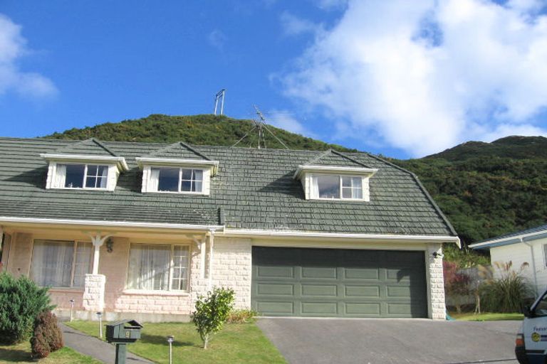 Photo of property in 9 Castlemaine Close, Karori, Wellington, 6012