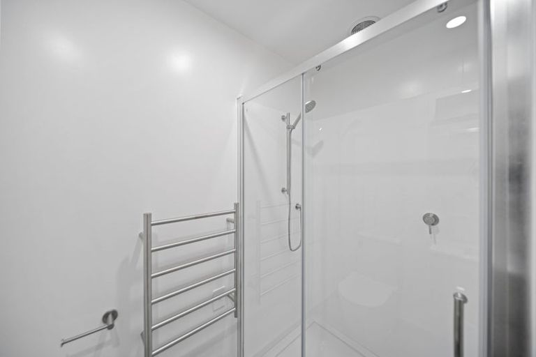 Photo of property in 7/97 Atkinson Road, Titirangi, Auckland, 0604