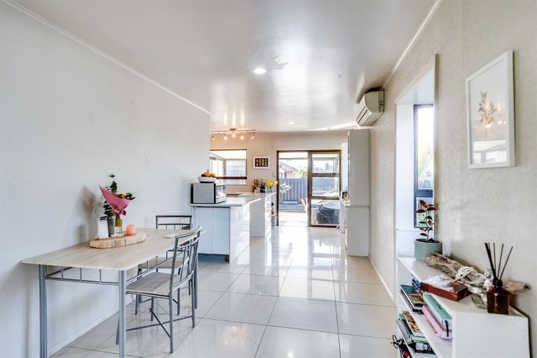 Photo of property in 54 Meeanee Road, Taradale, Napier, 4112