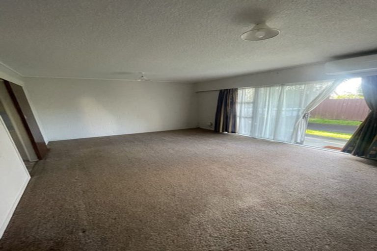 Photo of property in 5/43 Mcleod Road, Henderson, Auckland, 0612