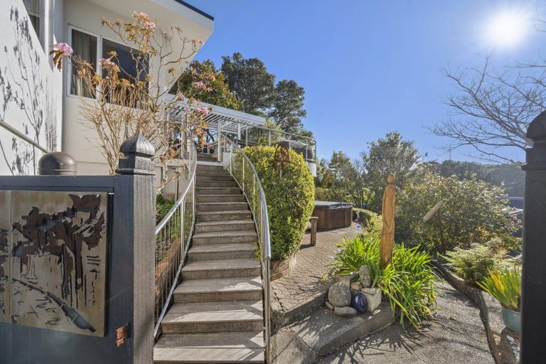 Photo of property in 13 Lighthouse Road, Bluff Hill, Napier, 4110