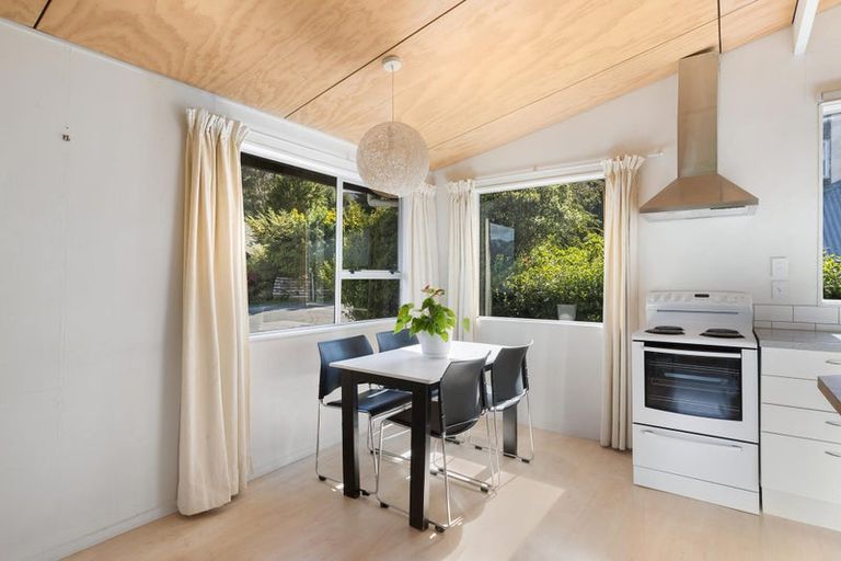 Photo of property in 255 Fernhill Road, Sunshine Bay, Queenstown, 9300