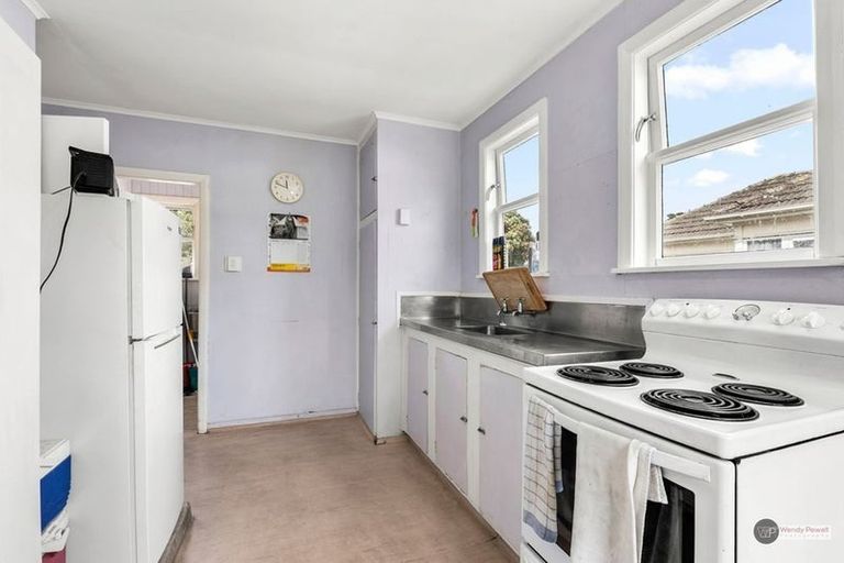 Photo of property in 21 Hunter Street, Taita, Lower Hutt, 5011