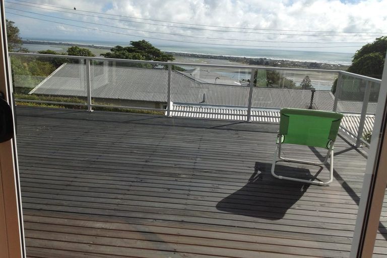 Photo of property in 69 Moncks Spur Road, Redcliffs, Christchurch, 8081