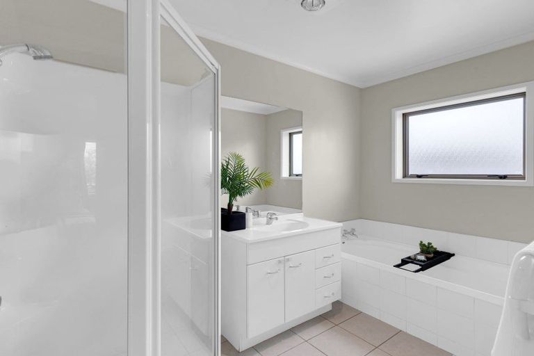 Photo of property in 9 Miers Glade, Rototuna North, Hamilton, 3210