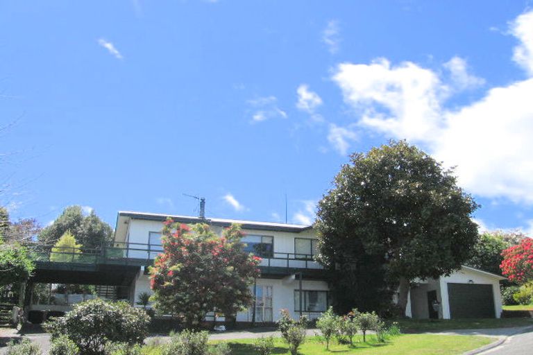 Photo of property in 4 Bernard Street, Two Mile Bay, Taupo, 3330