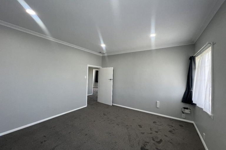 Photo of property in 30 Kings Drive, Levin, 5510