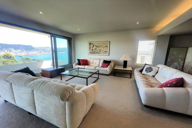 Photo of property in Beauport Apartments, 2/30 The Crescent, Roseneath, Wellington, 6011
