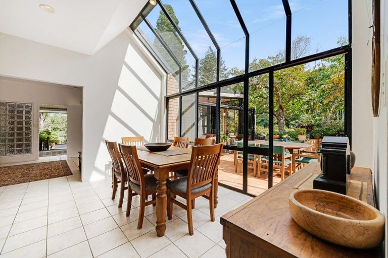 Photo of property in 151 Taupaki Road, Taupaki, Henderson, 0782