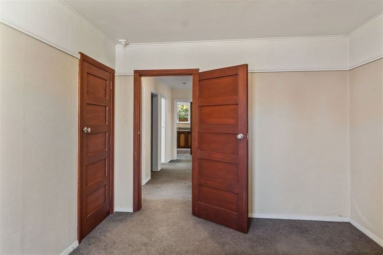 Photo of property in 11 Evatt Street, Bryndwr, Christchurch, 8053