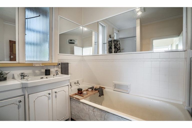 Photo of property in 2 Swan Street, Gore, 9710