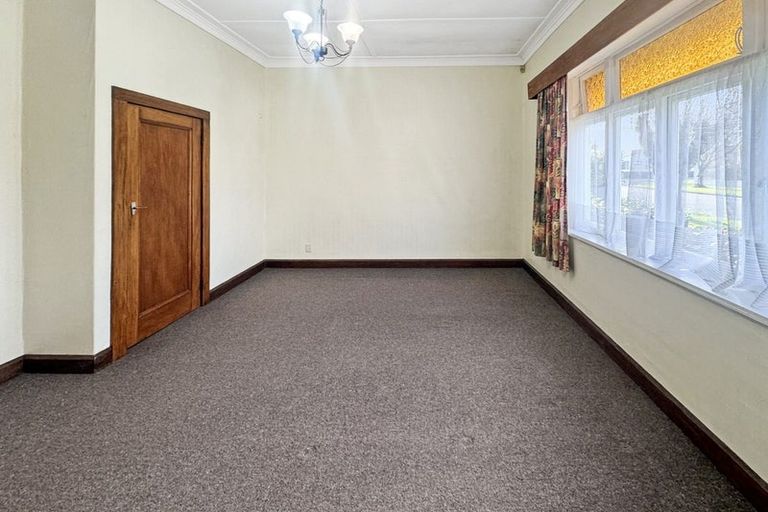 Photo of property in 1 Parkes Avenue, Saint Johns Hill, Whanganui, 4501