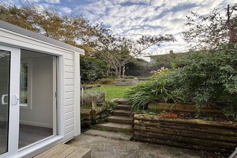 Photo of property in 2 Halyard Place, Whitby, Porirua, 5024