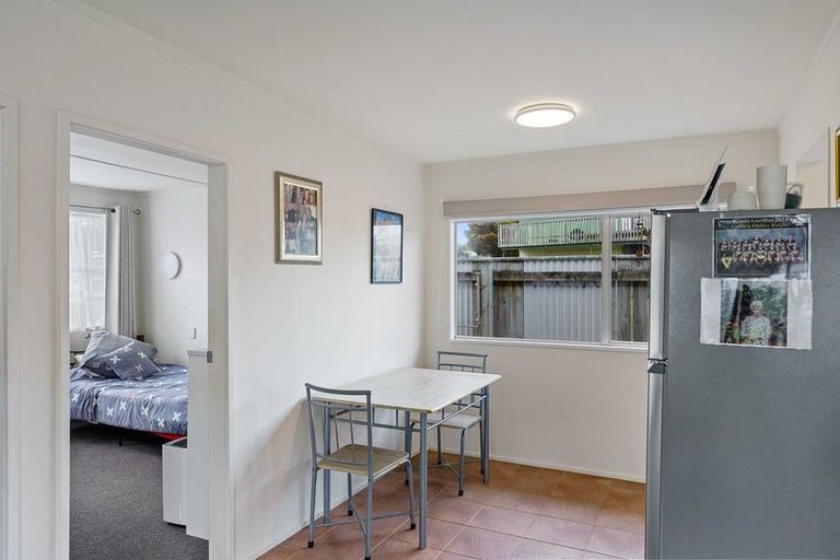Photo of property in 16 Eruini Street, Waikanae Beach, Waikanae, 5036