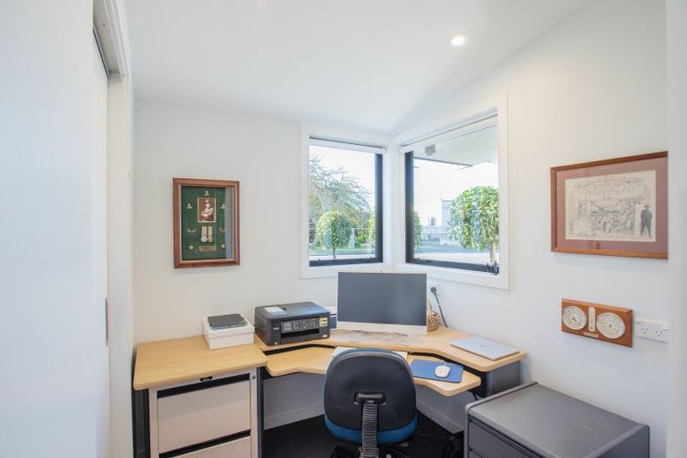 Photo of property in 218 Park Street, Winton, 9720