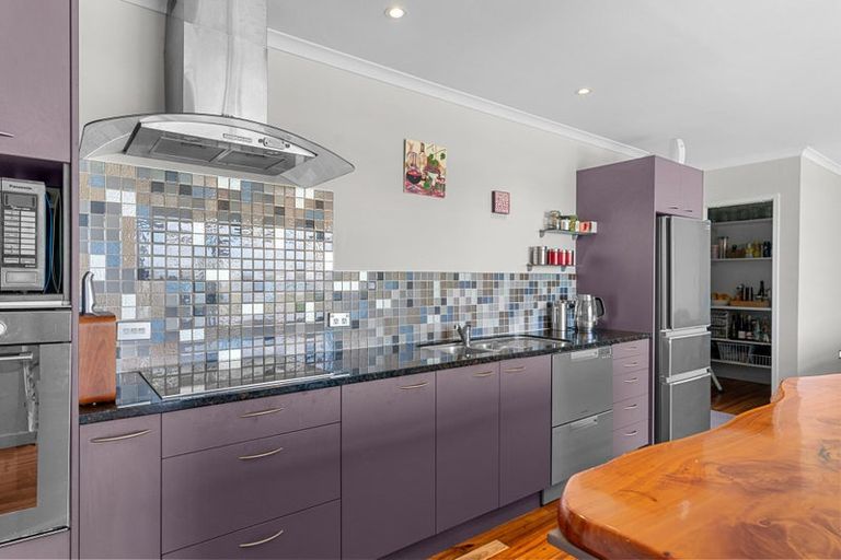 Photo of property in 585 Cove Road, Waipu, 0582