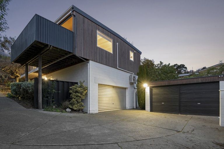 Photo of property in 212 Dyers Pass Road, Cashmere, Christchurch, 8022