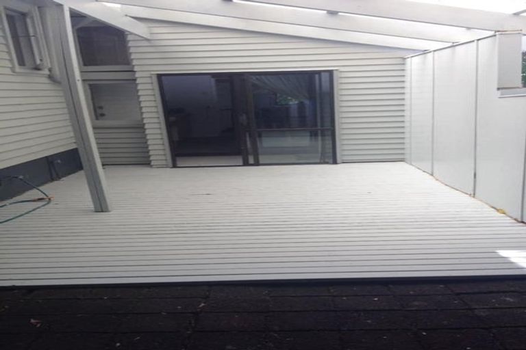 Photo of property in 54 Derwent Crescent, Titirangi, Auckland, 0604