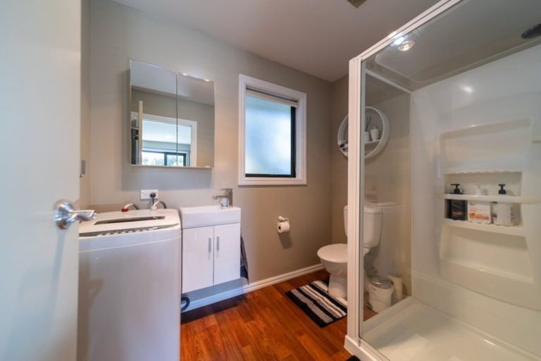 Photo of property in 1 Manorburn Place, Lake Hayes, Queenstown, 9304