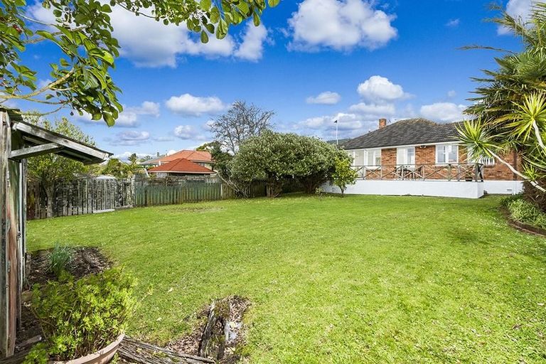 Photo of property in 78a Lake Road, Narrow Neck, Auckland, 0624