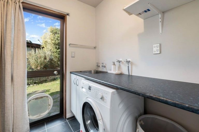 Photo of property in 25d Williams Street, Sunshine Bay, Queenstown, 9300