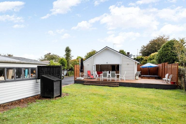 Photo of property in 15 Hamilton Road, Cambridge, 3434