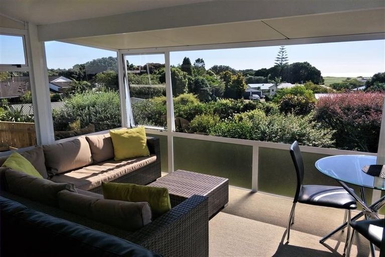 Photo of property in 8 Walmer Grove, Bell Block, New Plymouth, 4312