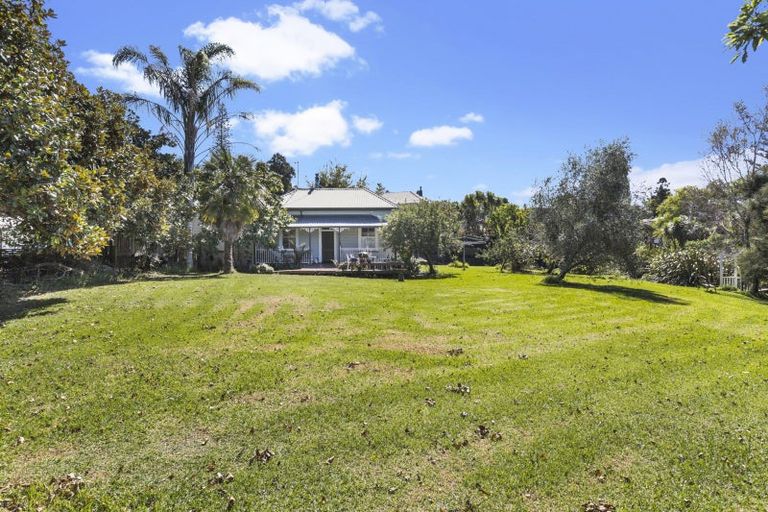 Photo of property in 9 Withers Road, Glen Eden, Auckland, 0602