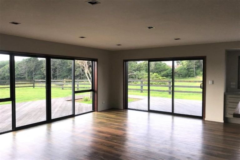 Photo of property in 334 Henwood Road, Hillsborough, New Plymouth, 4372