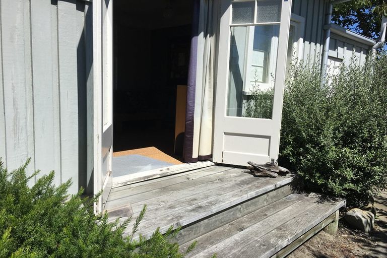 Photo of property in 11 Cross Street, Waikuku Beach, 7473