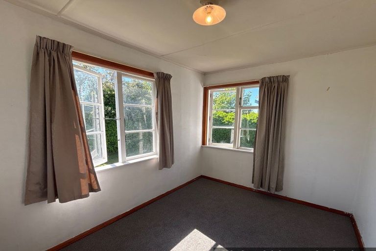 Photo of property in 33 Blighs Road, Bryndwr, Christchurch, 8053