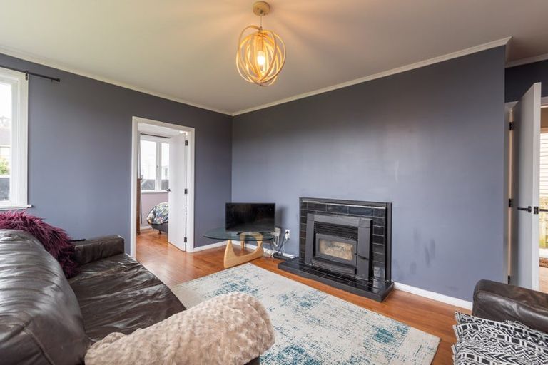 Photo of property in 37 Downes Street, Titahi Bay, Porirua, 5022