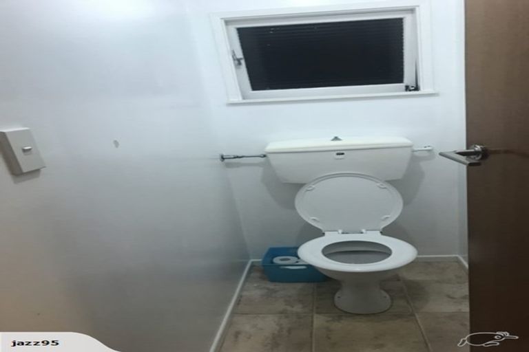 Photo of property in 100 Main Road, Waikanae, 5036