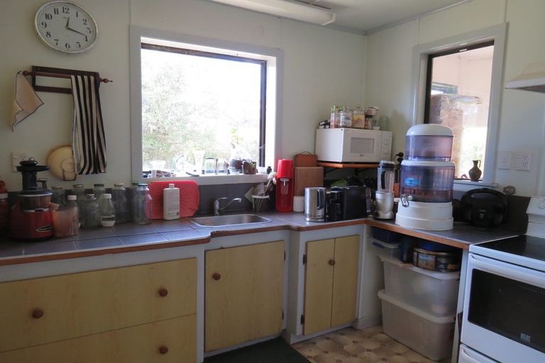 Photo of property in 605 Whakapirau Road, Whakapirau, Maungaturoto, 0583